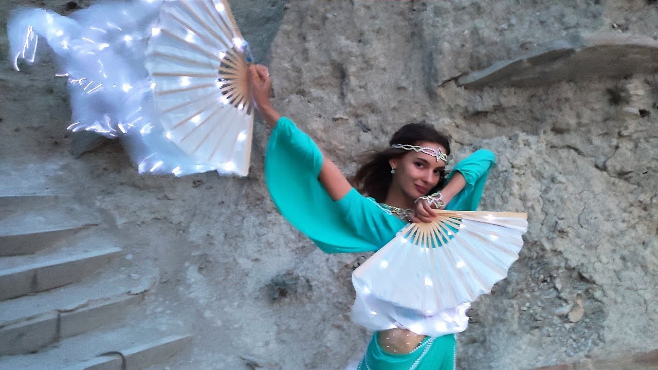 Звёздное сияние - танец со светодиодными веерами вейлами