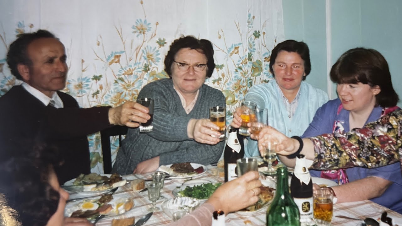 Kush e kendon kete kenge te vjeter por te bukur