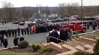Hundreds attend funeral for former fire chief