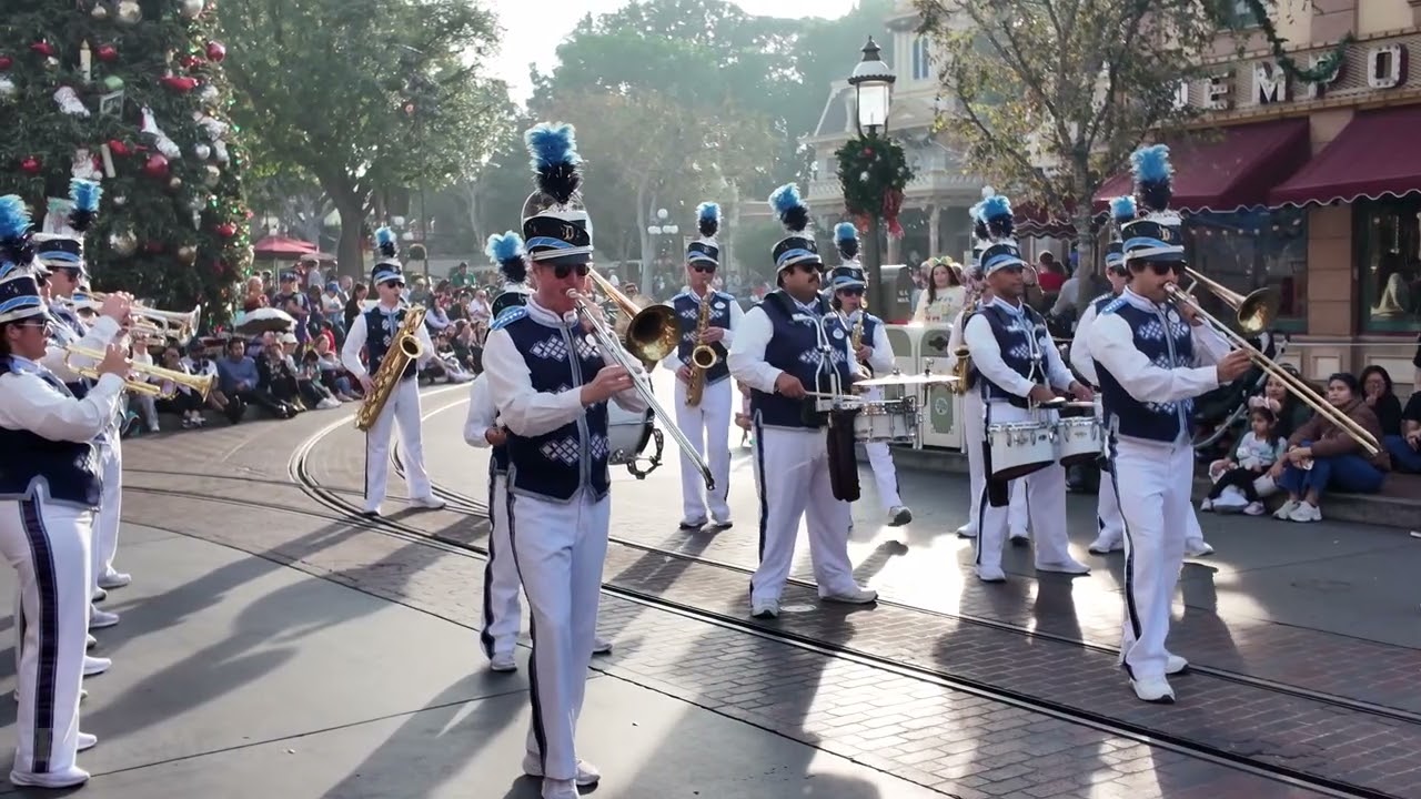 Little Drummer Boy | Disneyland Band | Holidays at the Disneyland Resort 2025 4K