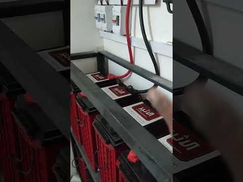 تركيب عدد 8 بطاريات بمخزون 20  لتشغيل مستشفى بالطاقه الشمسية 8  8  