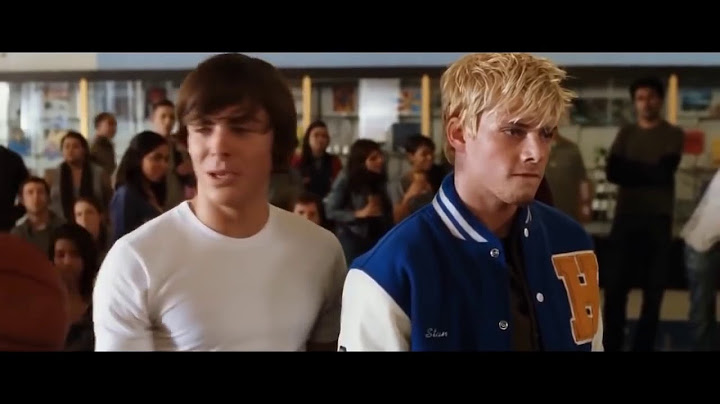 Filme 17 outra vez (2009) - Valentão (bullie) é confrontado na cantina da escola.