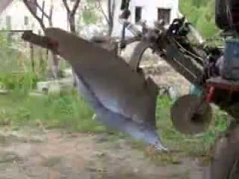 Электроплуг (Home made tractor).wmv