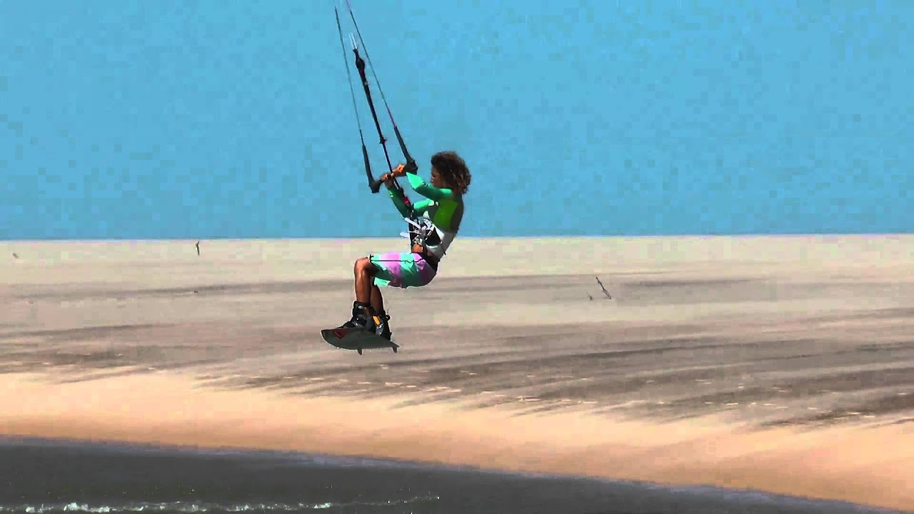 Kitesurfing Technqiue - Back Loop Transition to Toeside Slow Mo
