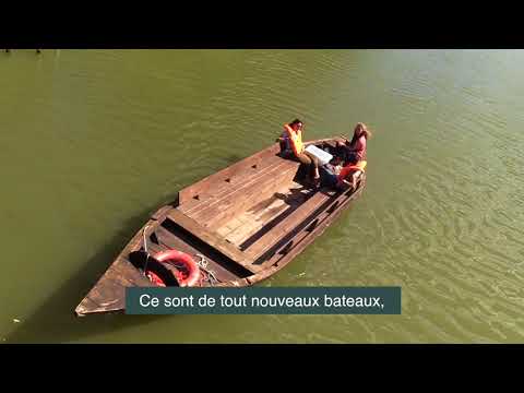 The municipality’s short bacôve film follows a traditional boat trip around Gravelines’ water defenses. Its close view of the canals and ramparts helps explain why the moat is part of the town’s design, rather than a scenic accessory. Pair it with a footpath circuit: the boat perspective makes the star-shaped fortification easier to read from the water.