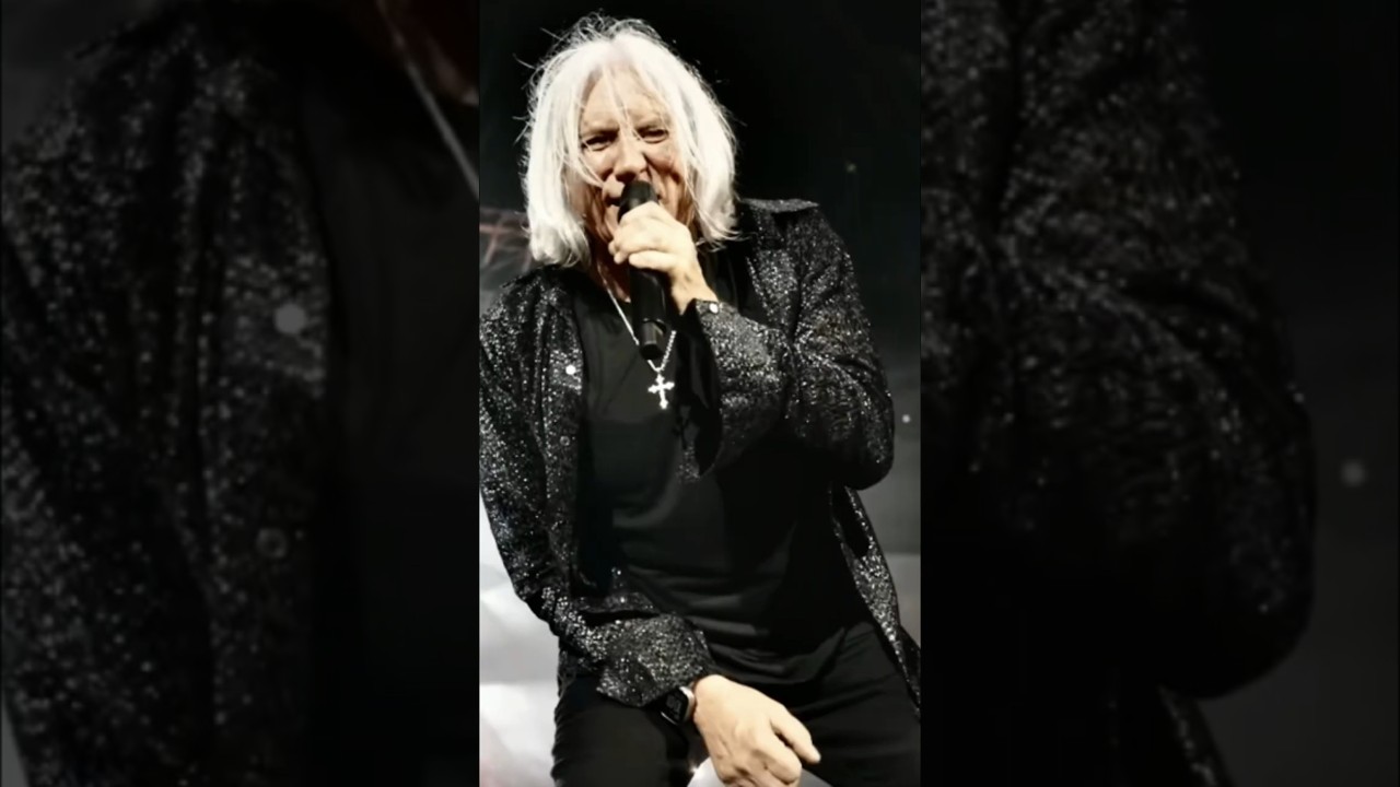 I've NEVER Noticed This About Joe Elliott's Voice!!! 