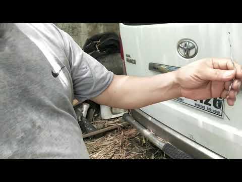 Video: How To Open The Door In A Minibus