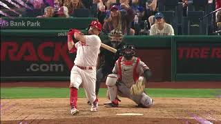 Schwarber crushes a two run home run to right field