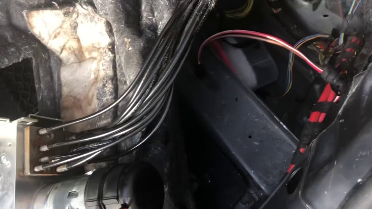 How To Fix change Roof Pump On BMW 1 Series E88 Convertible YouTube How To Fix change Roof Pump On BMW 1 Series E88 Convertible YouTube