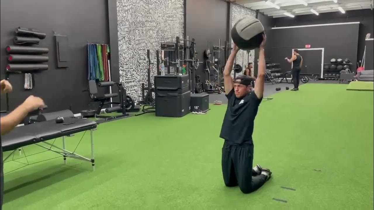 Reactive Overhead Medball Catch - YouTube