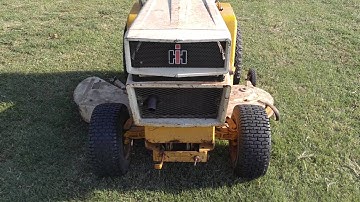 1974 IH Cub Cadet 1000 with a 44A rotary deck