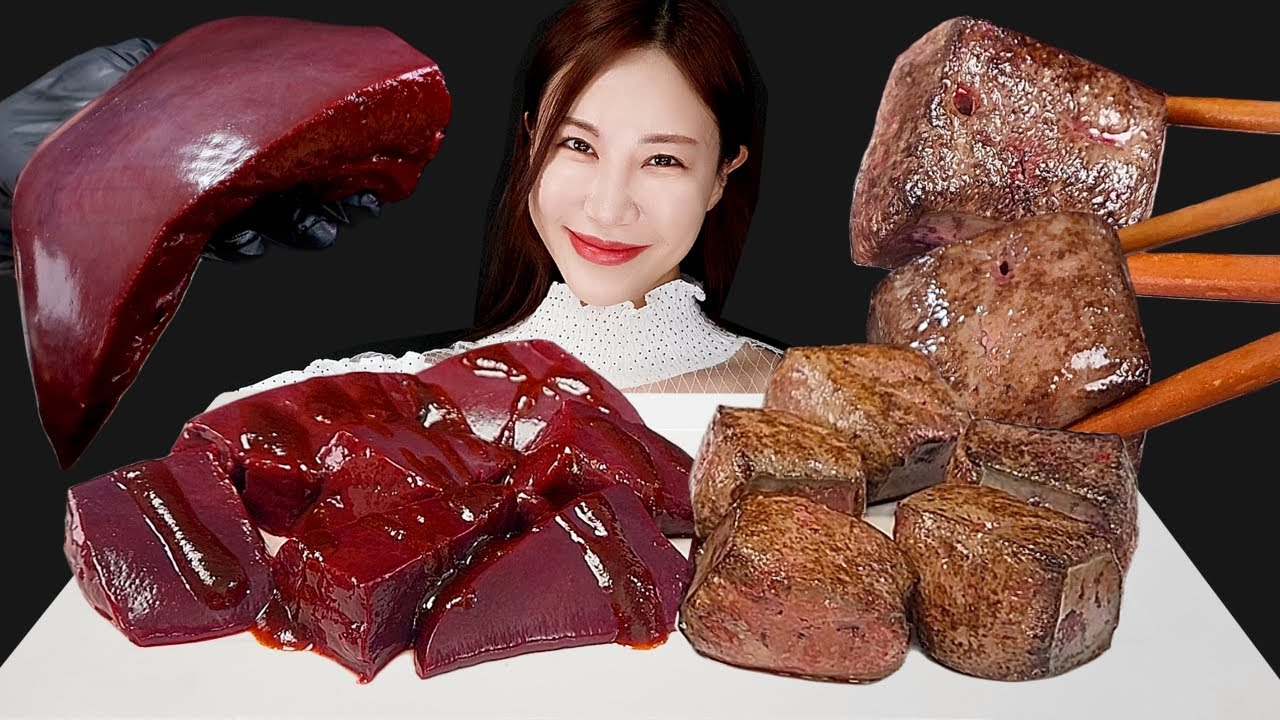 아삭아삭 생간 + 불닭소스🔥조합은? 살~짝 구운 생간 먹방 Raw Liver Roasted Raw Liver EATING ...