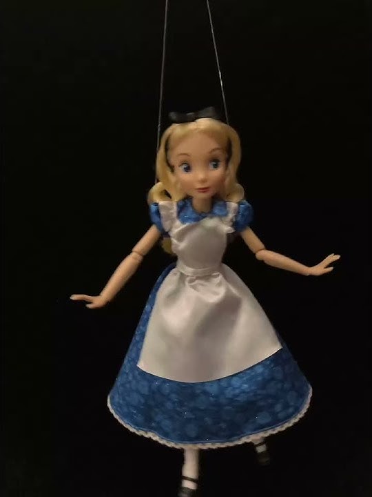 Disney Store Alice in Wonderland Classic Doll