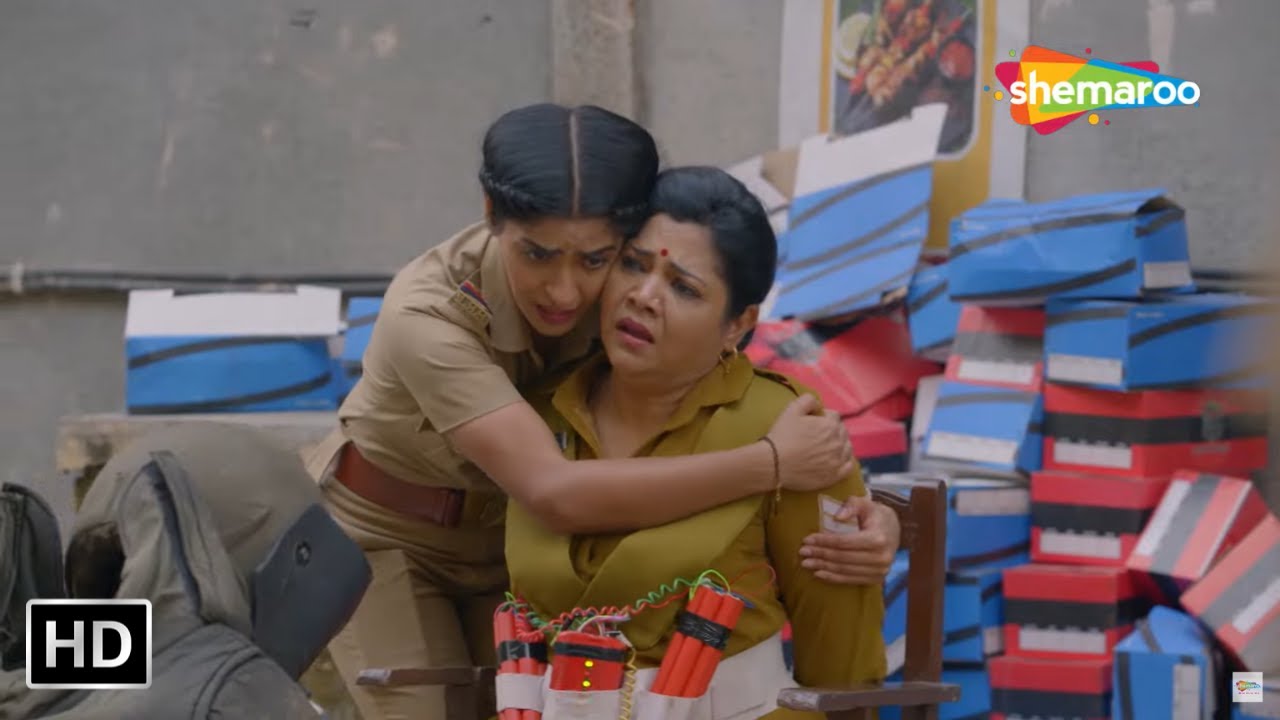 Karishma Singh ने देखा जब Pushpa Ji के शरी पर बम लगा हुआ | Maddam Sir | Hindi Comedy Show