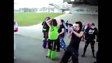 Cybergoths Dancing To Metro Station, Shake It