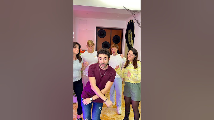 Dani e Robbi ballano con i nostri amici alla festa di Halloween! #danierobbi #shorts