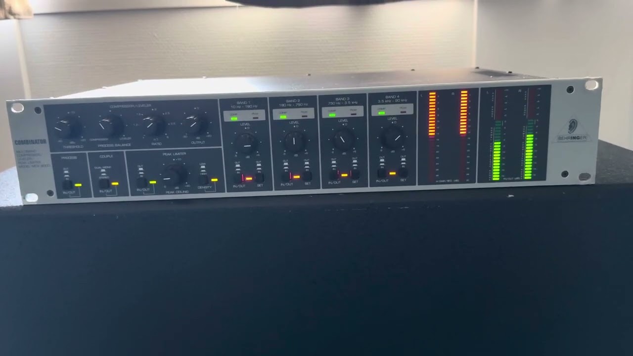 Behringer ベリンガー MDX8000 マルチバンドコンプレッサー取説付 Behringer ベリンガー Combinator MDX8000 マルチバンド