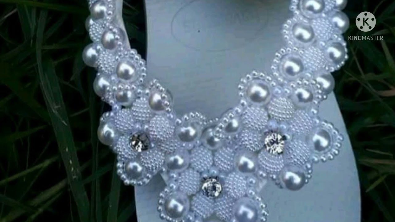 Modelos chinelos bordados,com pérolas...