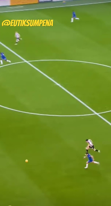 the ball was dribbled from the left wing quickly, crossed and scored #sports #football