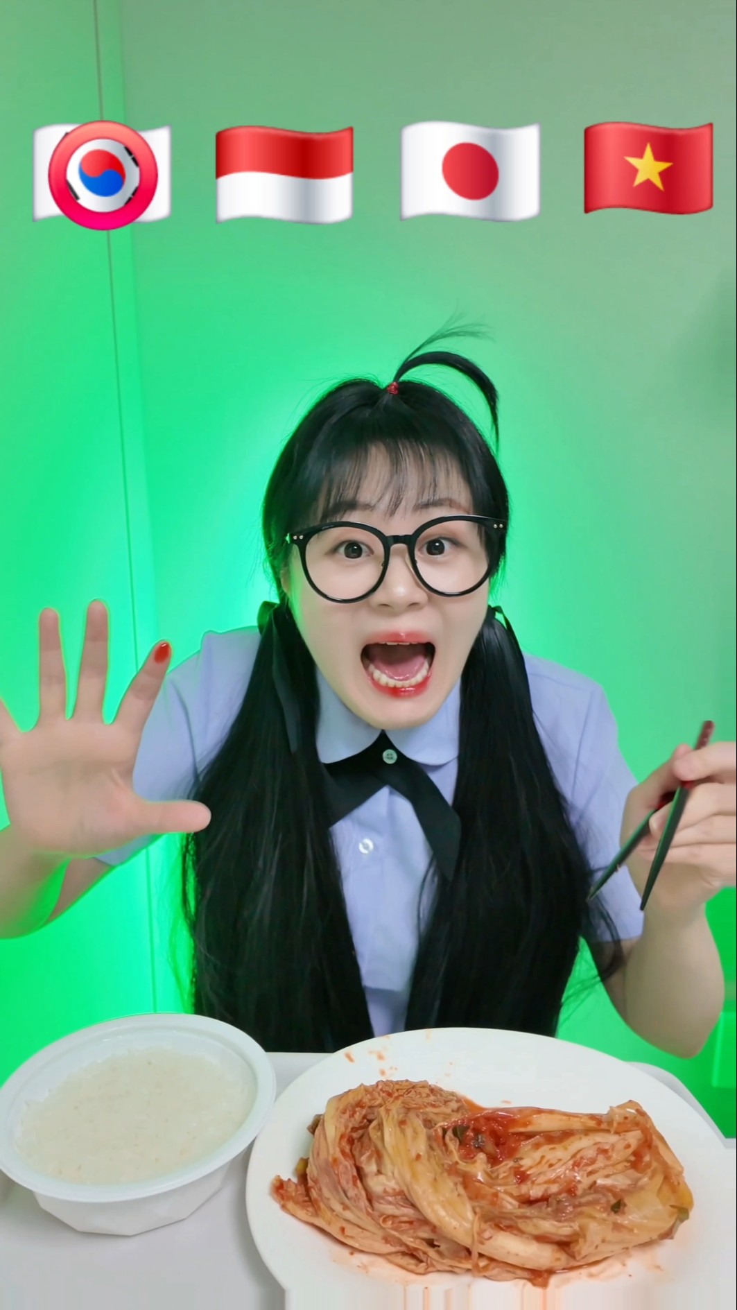 아픈 이모티콘먹방??Sick emoticon mukbang #funny #shorts