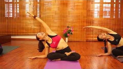 4 bài tập yoga cổ vai gáy thu xinh năm 2024