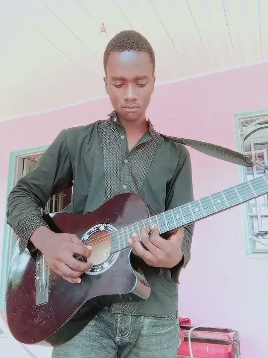 Wapendwa nisaidie (Bony Mwaitege 🇹🇿) guitar covered by Elisha Bonde