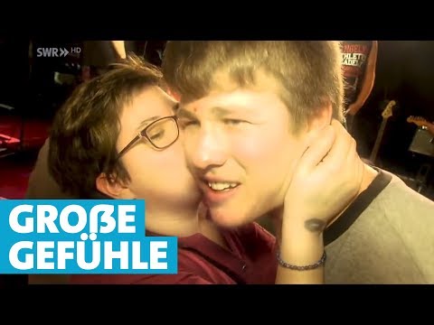 Video: 8 Spaß, Flirty Spiele für deine freche Hausparty