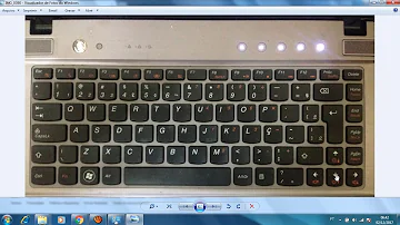 Tem como usar um teclado no notebook?