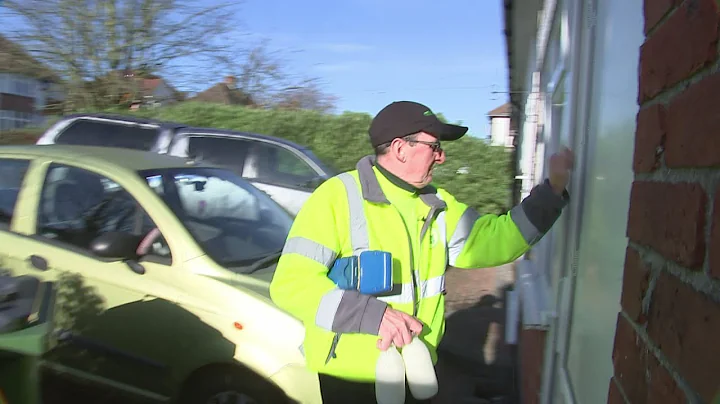 Milkman retires after delivering 10 million pints of milk in 43 years of service - DayDayNews