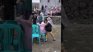 Berebut Kursi Linda Kalah