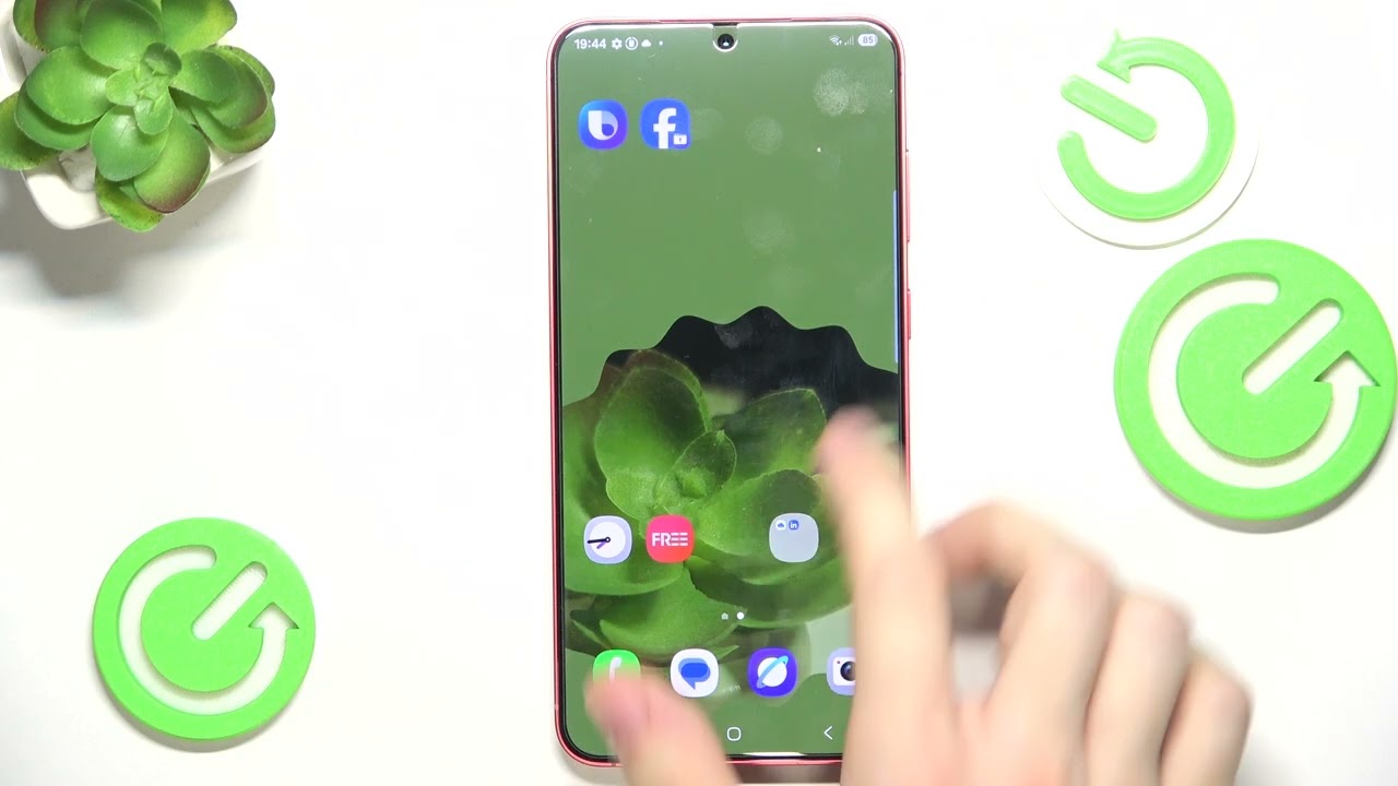 Как найти авто-блокировку защищенной папки на Samsung Galaxy S25+?