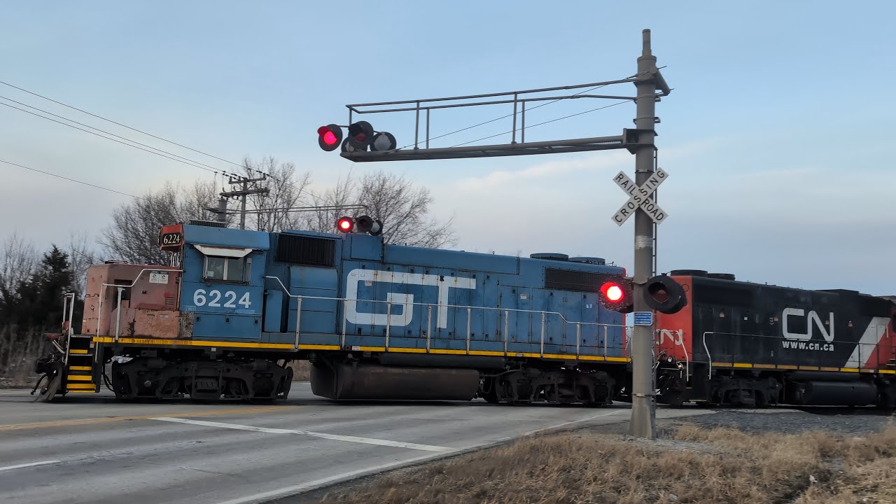 Railfanning 182 - EMD GP38-2 Grand Trunk 6224 Leading, 01/05/26