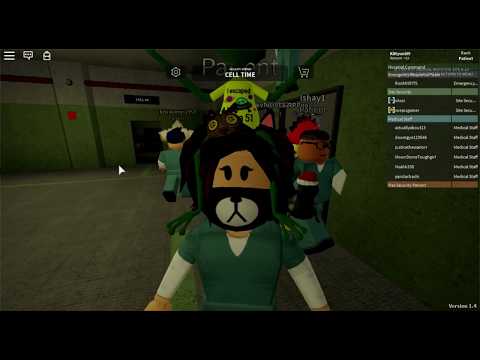 I Was Thrown Into An Asylum And Tried To Get In The Box But Kept Getting Killed - asylum roleplay the box roblox