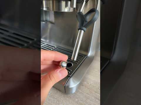 Video: Quando pulire la macchina per espresso breville?