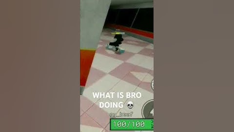 What is bro doing 💀 |Item asylum-#roblox|