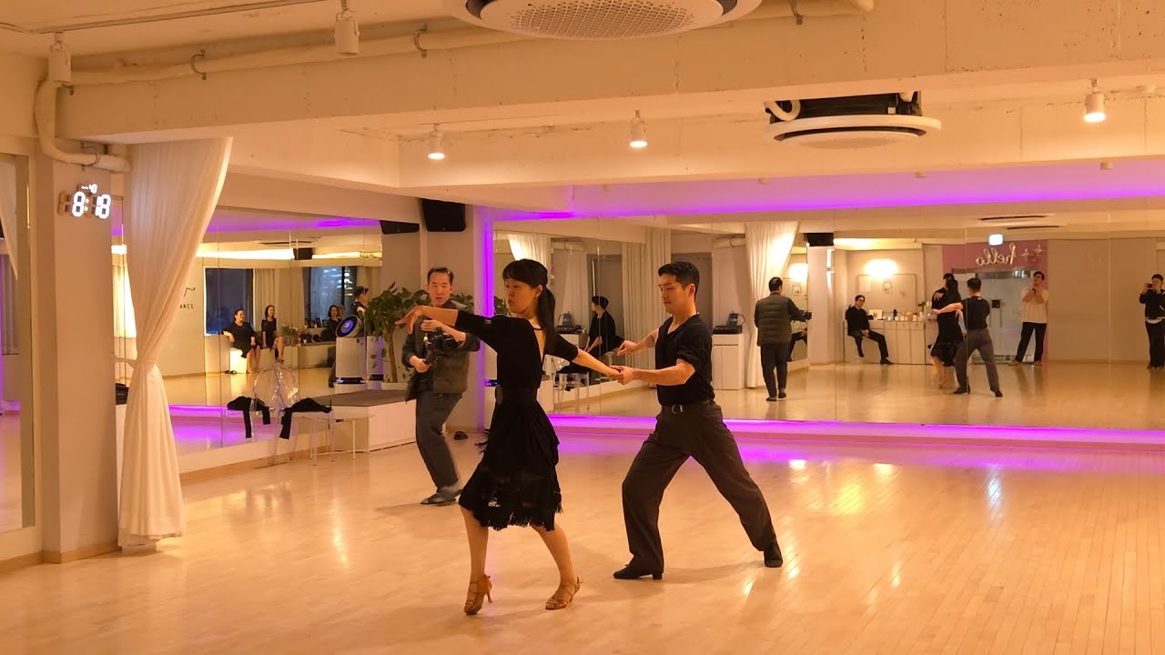 프로암라틴:마음만은율리아&안상우선생님-룸바 종강발표/2026.더댄스 월요프로암반.플립6스마트폰으로 촬영