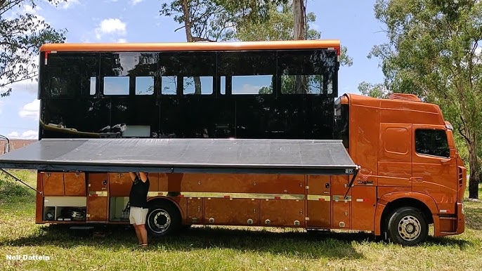 OURICURI: Trailer instalado em cima da Praça Voluntários chama