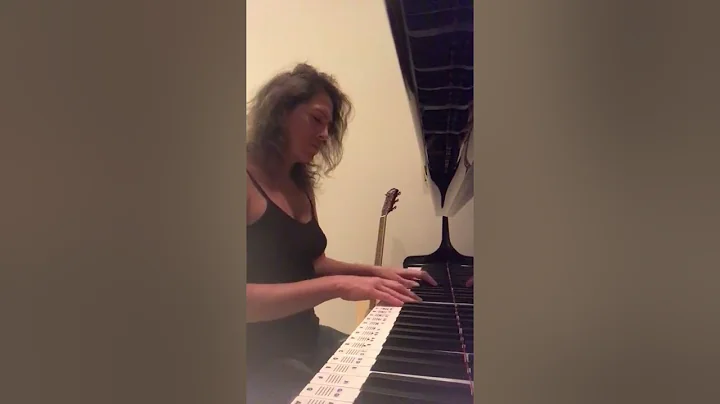 Laura Michael |   Me figuring out Trouble [Coldpla...