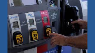 Experts predict record high gas prices for Labor Day weekend