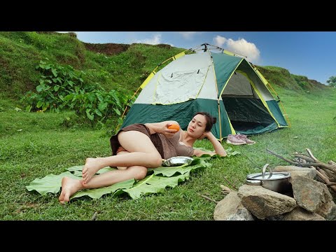 Camping on the lake - Catching snails in the lake - Harvesting corn for food | Ngân Daily Life