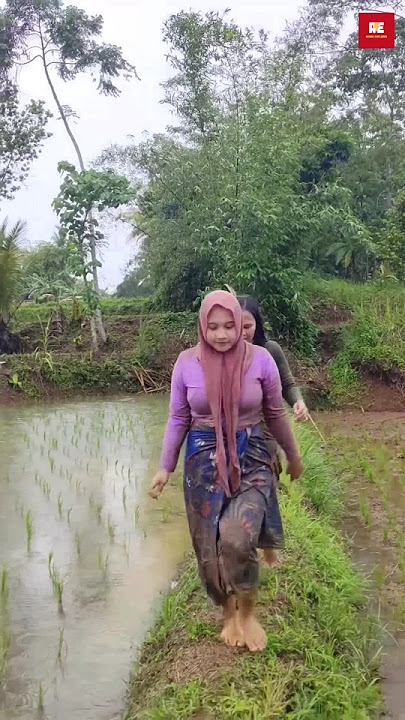 Indonesian girl village life😱