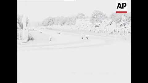 SYND 8 9 68 DENNIS HULMW WINS THE ITALIAN GRAND PRIX AT MONZA