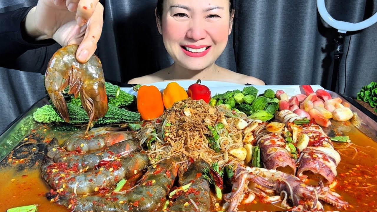 Thaifood ASMR ยำขนมจีน กุ้งดอง หมึกเด้งๆกับมะระจุกๆ Khanom Jeen salad with picked shrimpMUKBANG show