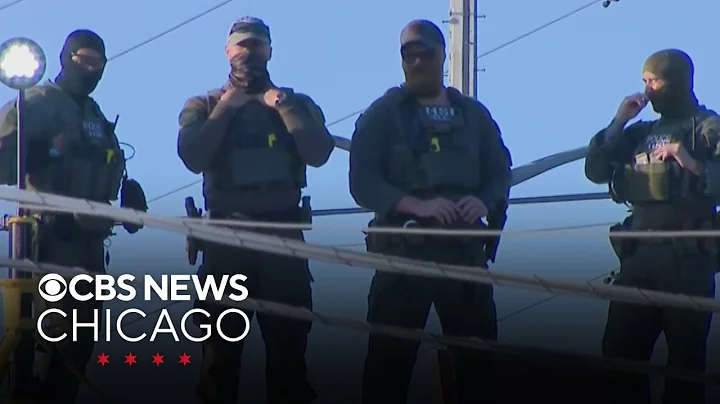 Investigation launched after ICE shoots pepper ball at CBS Chicago reporter's vehicle