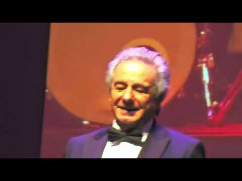 دنیا فقط دو روزه آدم دلش می سوزه عارف ۲۰۲۴ ونکوور اولین ترانه بعد از آنتراکت