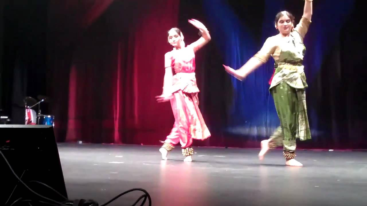 DJ Bally (Indian DJ, Desi DJ) - MSU Maroon Vibes Dance Competition 2010 - 1