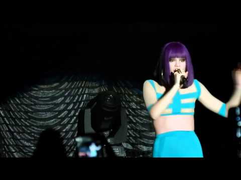 Jessie J - Who You Are live Liverpool Guild of Stu...