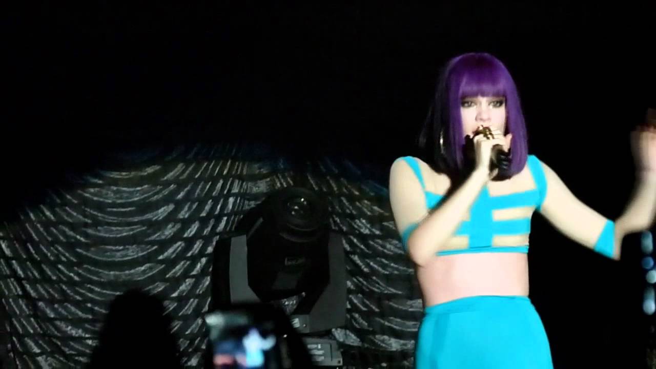 Jessie J - Who You Are live Liverpool Guild of Students 22-10-11