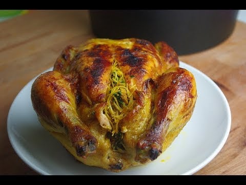 Download Cuisine marocaine : Poulet farci et cuit au four / Stuffed and baked moroccan chicken