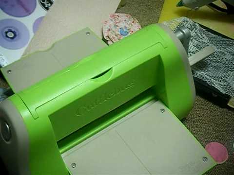 scrapbook paper Flower Layers Tutorial